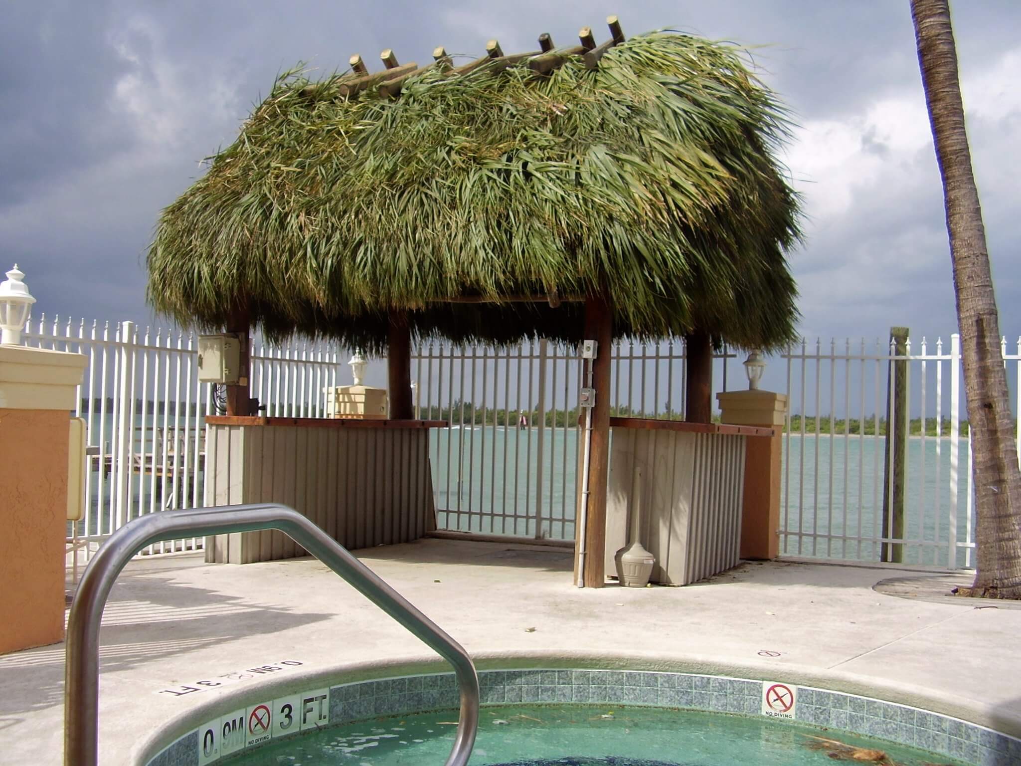 Tiki Huts & Tiki Bars Commercial - Florida Tiki Huts